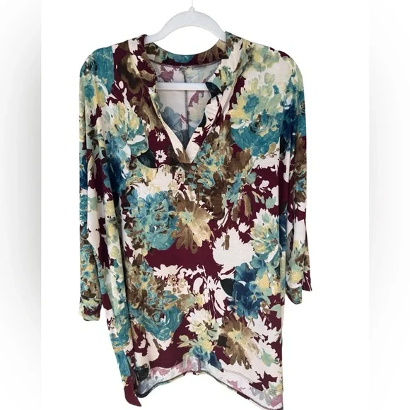 Floral V-Neck Women's Top sz 3x - Picture 2 of 4